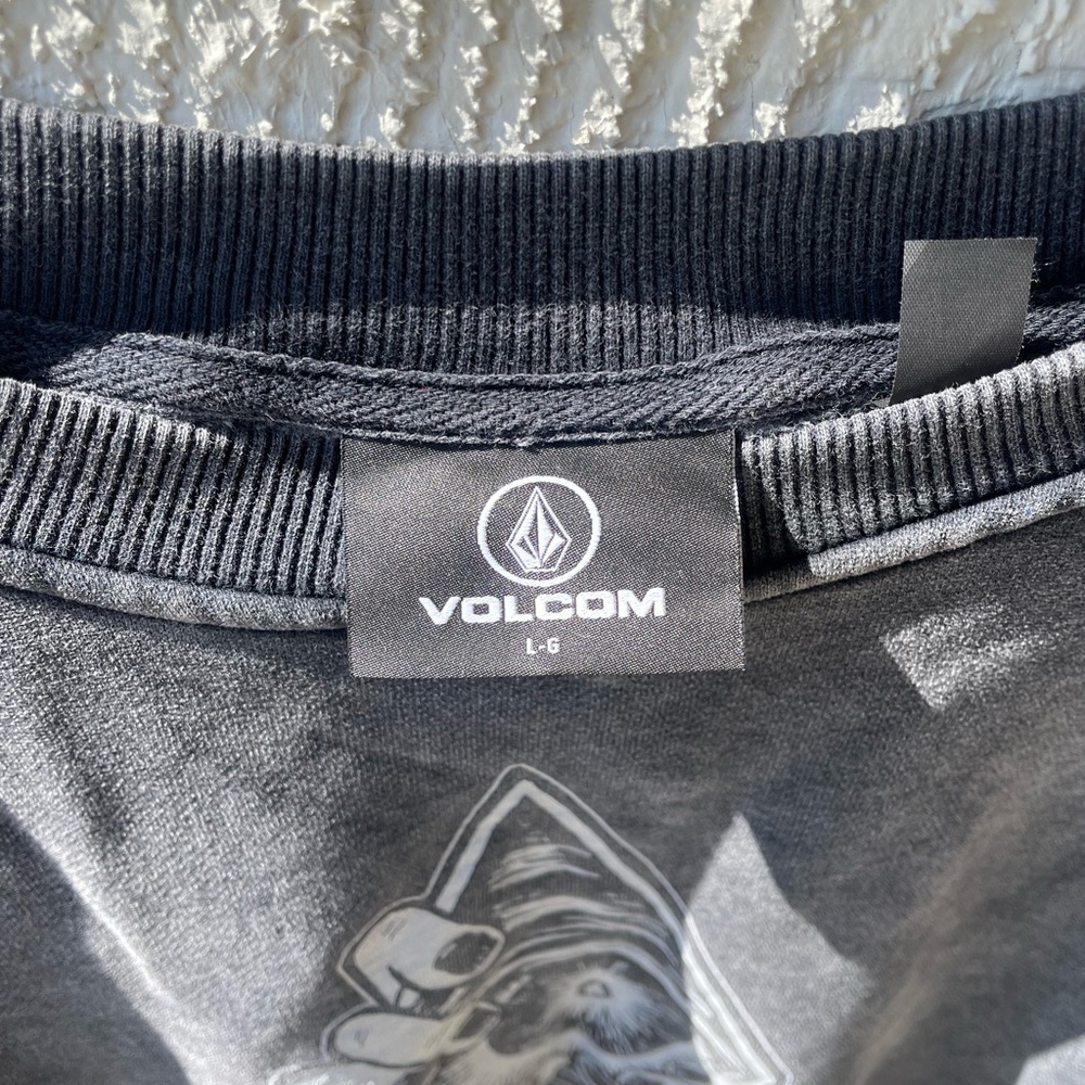 Volcom sweater - Picture 3 of 4